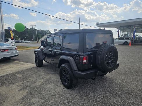 Used 2021 Jeep Wrangler Unlimited Sport AWD/4WD image 5