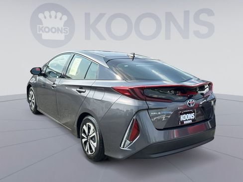 Used 2018 Toyota Prius Prime Premium FWD image 14