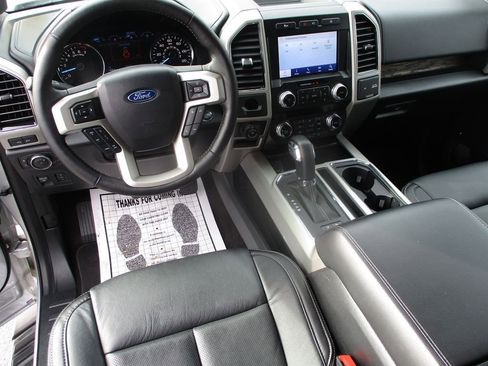 Used 2019 Ford F150 Lariat w/ Equipment Group 502A Luxury image 5