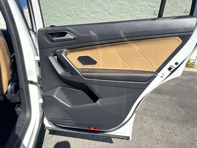 Certified 2024 Volkswagen Tiguan SE R-Line FWD image 32