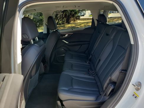 Used 2023 Audi Q7 3.0T Premium Plus w/ Premium Plus Package image 17