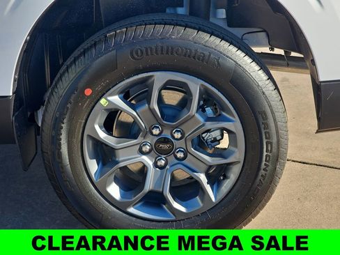 New 2025 Ford Maverick XLT image 36