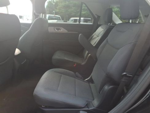Used 2026 Ford Explorer Active AWD/4WD image 15