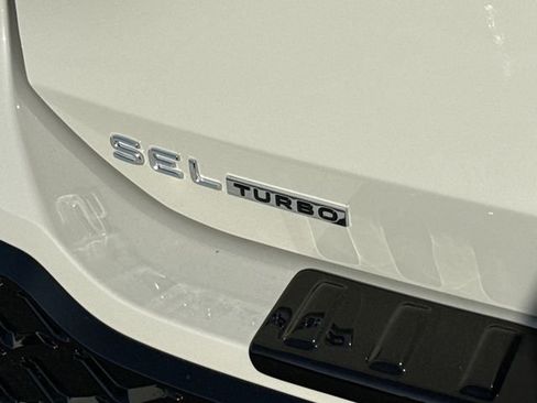 New 2026 Volkswagen Tiguan SEL R-Line image 14