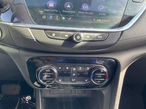 Used 2022 Buick Encore GX Essence w/ Experience Buick Package FWD image 24