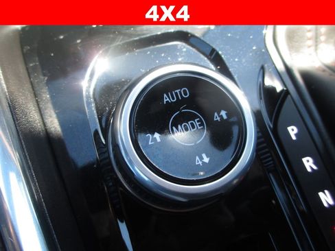 Used 2025 GMC Canyon AT4 AWD/4WD image 17