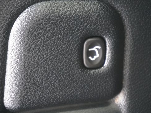 Used 2020 Jeep Grand Cherokee Limited w/ Luxury Group II image 27