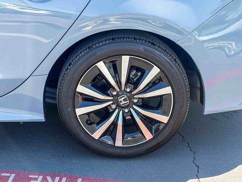 Used 2024 Honda Civic EX image 10