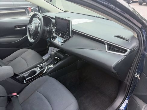 Used 2021 Toyota Corolla LE FWD image 30