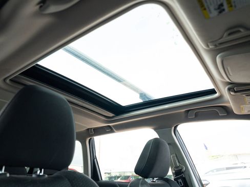 Used 2019 Subaru Forester Premium w/ Popular Package #1 AWD/4WD image 16