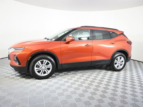 Used 2021 Chevrolet Blazer LT AWD/4WD image 2