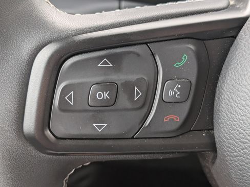 Used 2025 Jeep Gladiator Rubicon w/ Safety Group AWD/4WD image 14