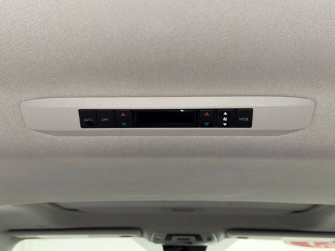 Used 2023 Toyota Sienna XLE image 22