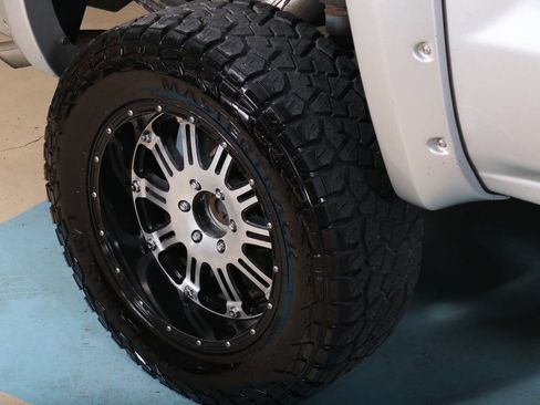 Used 2015 Chevrolet Silverado 1500 LT AWD/4WD image 22