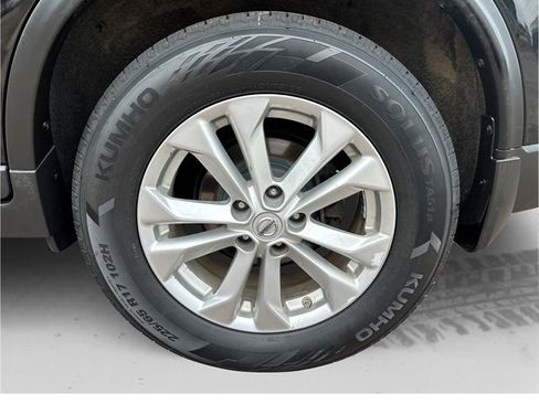 Used 2016 Nissan Rogue SV AWD/4WD image 17