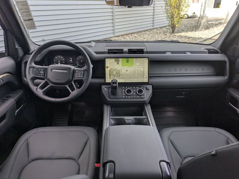 New 2026 Land Rover Defender 110 X-Dynamic SE AWD/4WD image 27