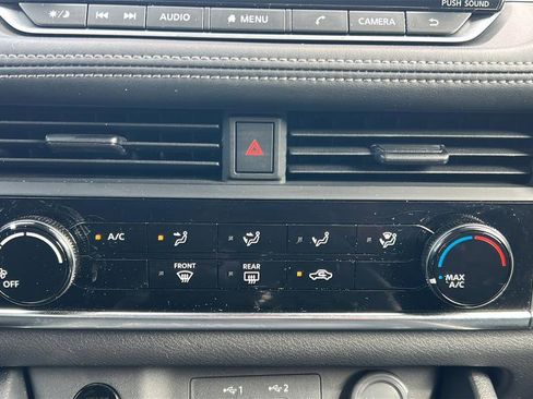 Used 2024 Nissan Rogue S image 18