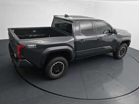 Used 2024 Toyota Tacoma TRD Off-Road AWD/4WD image 33