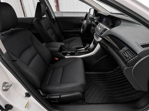 Used 2013 Honda Accord Sport image 31