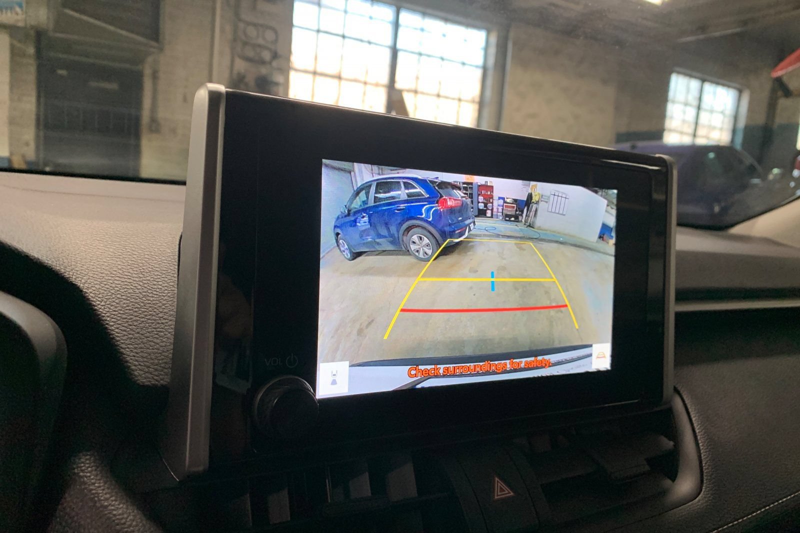 Used 2025 Toyota RAV4 LE AWD/4WD image 22