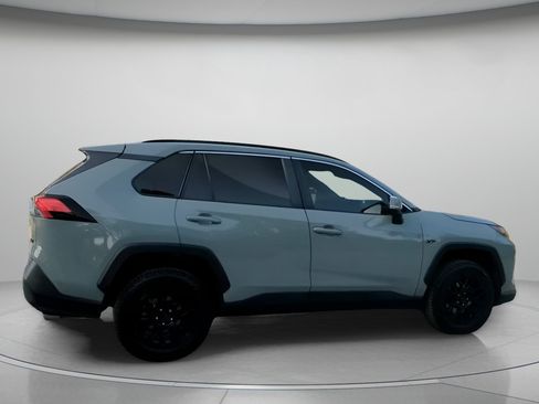 Used 2022 Toyota RAV4 XLE w/ Convenience Package FWD image 30