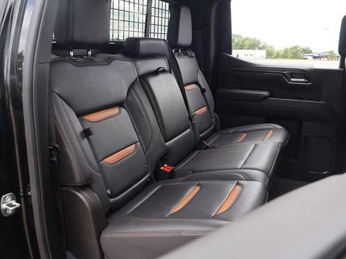 Used 2024 GMC Sierra 1500 AT4 w/ Technology Package AWD/4WD image 35