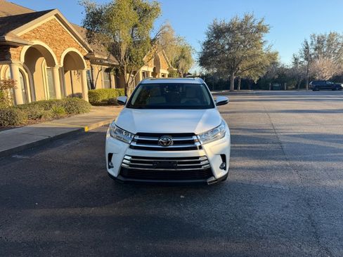 Used 2019 Toyota Highlander Limited Platinum image 5