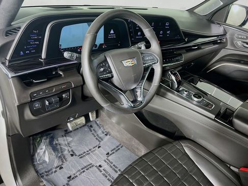 Used 2023 Cadillac Escalade V image 9