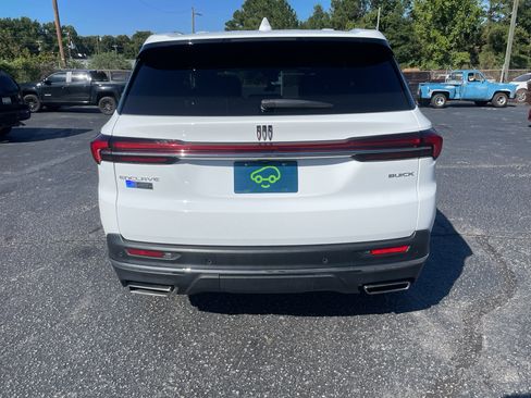 Certified 2026 Buick Enclave Preferred FWD image 24