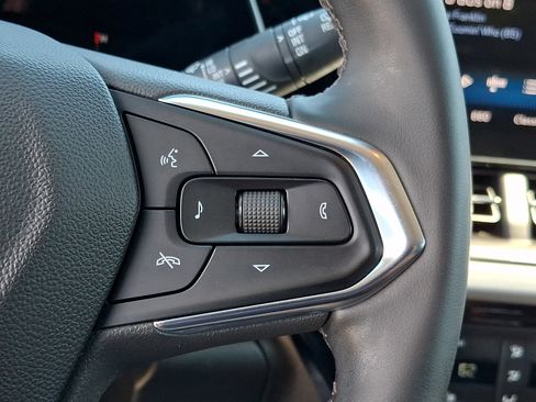 Used 2024 Chevrolet Trax LT w/ Driver Confidence Package FWD image 21