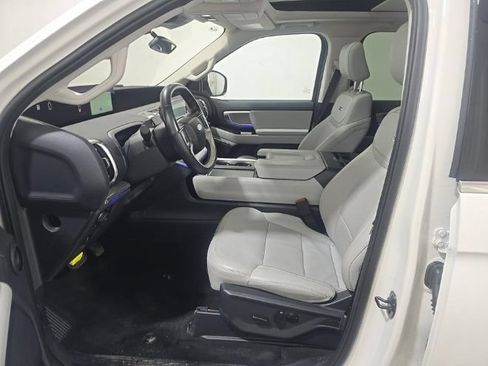 Certified 2025 Ford Expedition Max Platinum AWD/4WD image 10