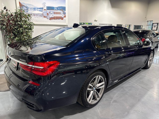 Used 2016 BMW 750i xDrive AWD/4WD image 2