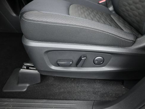 Certified 2025 Nissan Pathfinder SV FWD image 10