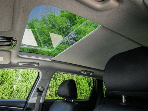 Used 2022 Hyundai Santa Fe Limited FWD image 28