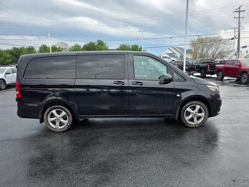 Used 2020 Mercedes-Benz Metris Passenger image 6