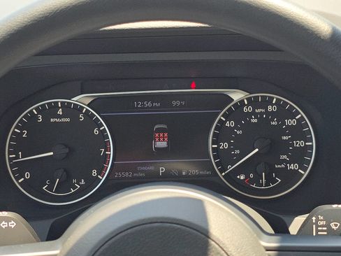 Used 2023 Nissan Pathfinder S FWD image 24