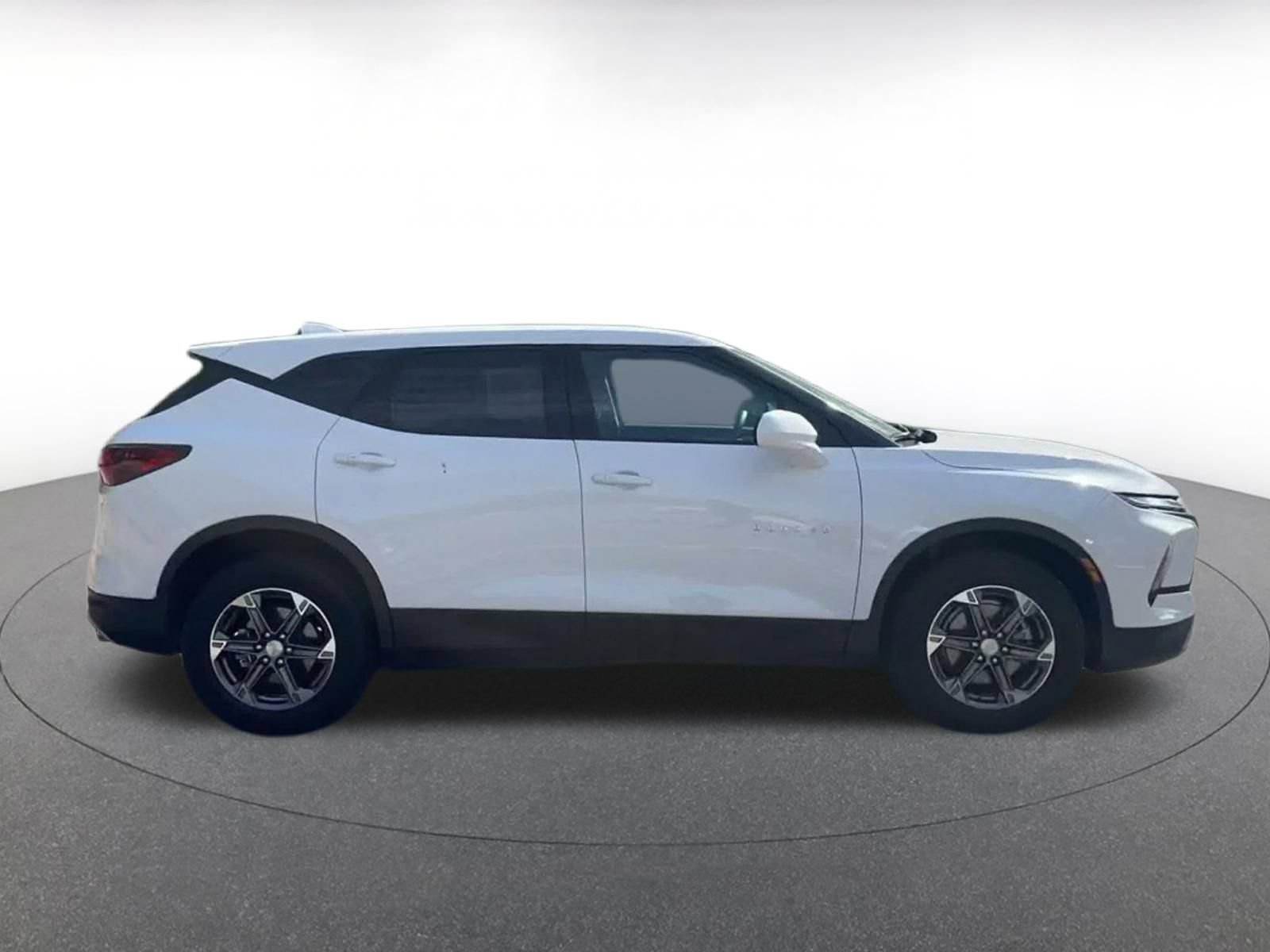 Used 2026 Chevrolet Blazer LT FWD image 15
