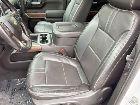 Used 2022 Chevrolet Silverado 1500 High Country w/ Z71 Off-Road Package AWD/4WD image 5