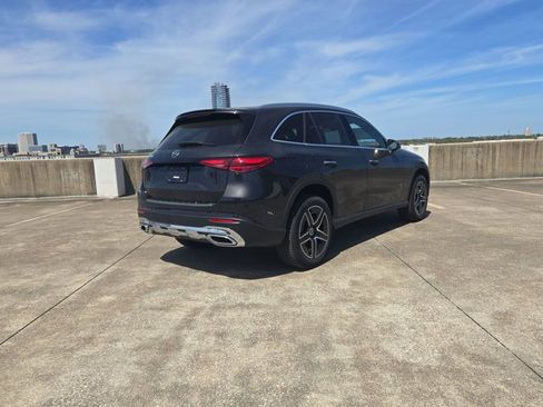 New 2026 Mercedes-Benz GLC 300 GLC 300 image 2