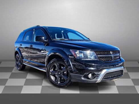 Used 2020 Dodge Journey Crossroad image 1