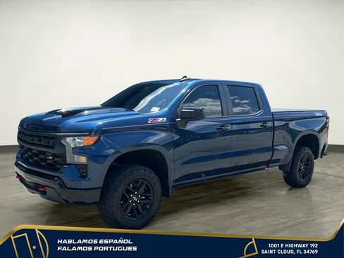Used 2023 Chevrolet Silverado 1500 Custom Trail Boss AWD/4WD image 2