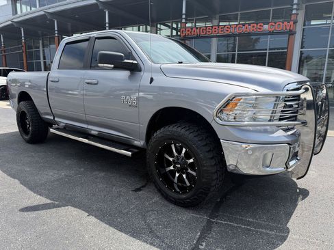 Used 2019 RAM 1500 Big Horn AWD/4WD image 38