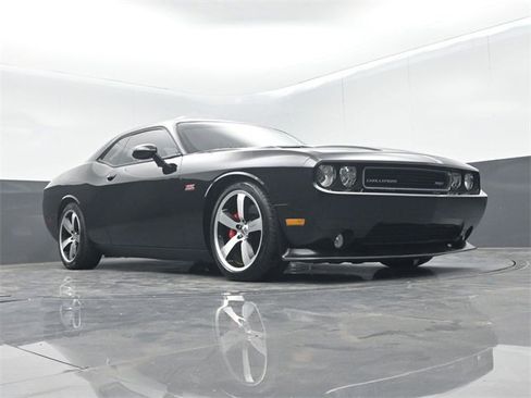 Used 2012 Dodge Challenger SRT8 w/ Premium Sound Group image 45