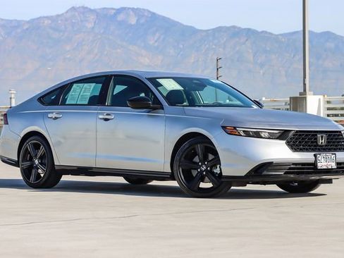 Used 2024 Honda Accord Sport image 2