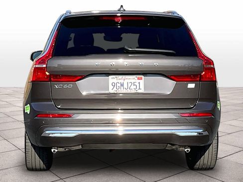 Used 2023 Volvo XC60 T8 Plus image 7