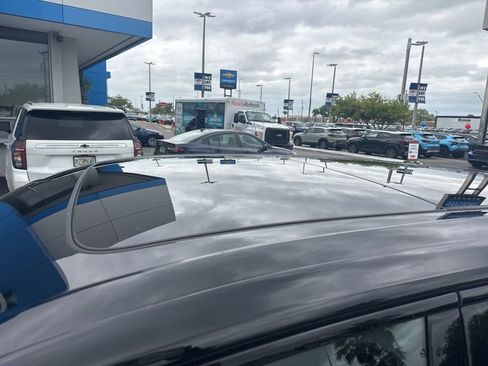 Used 2023 Porsche Cayenne S Platinum image 13