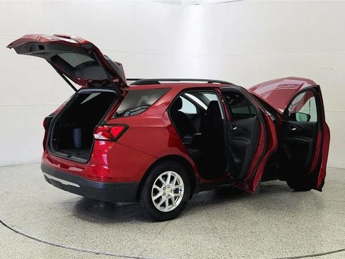 Used 2022 Chevrolet Equinox LT FWD image 12