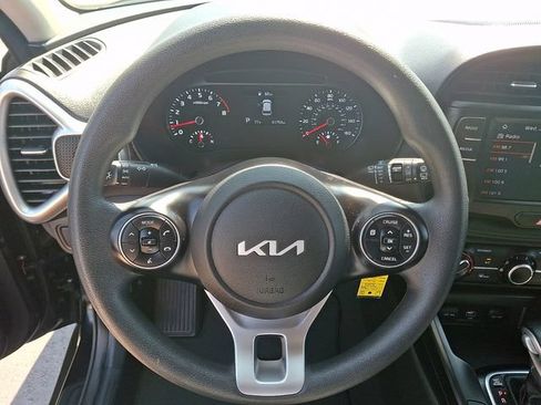 Used 2022 Kia Soul LX w/ Technology Package FWD image 21