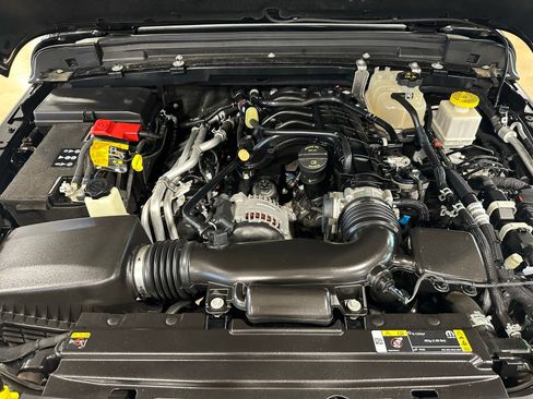 Used 2022 Jeep Gladiator Sport AWD/4WD image 43