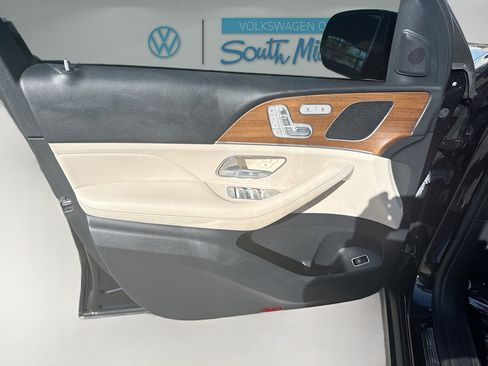 Used 2021 Mercedes-Benz GLE 350 w/ 3rd Row Seat Package image 21